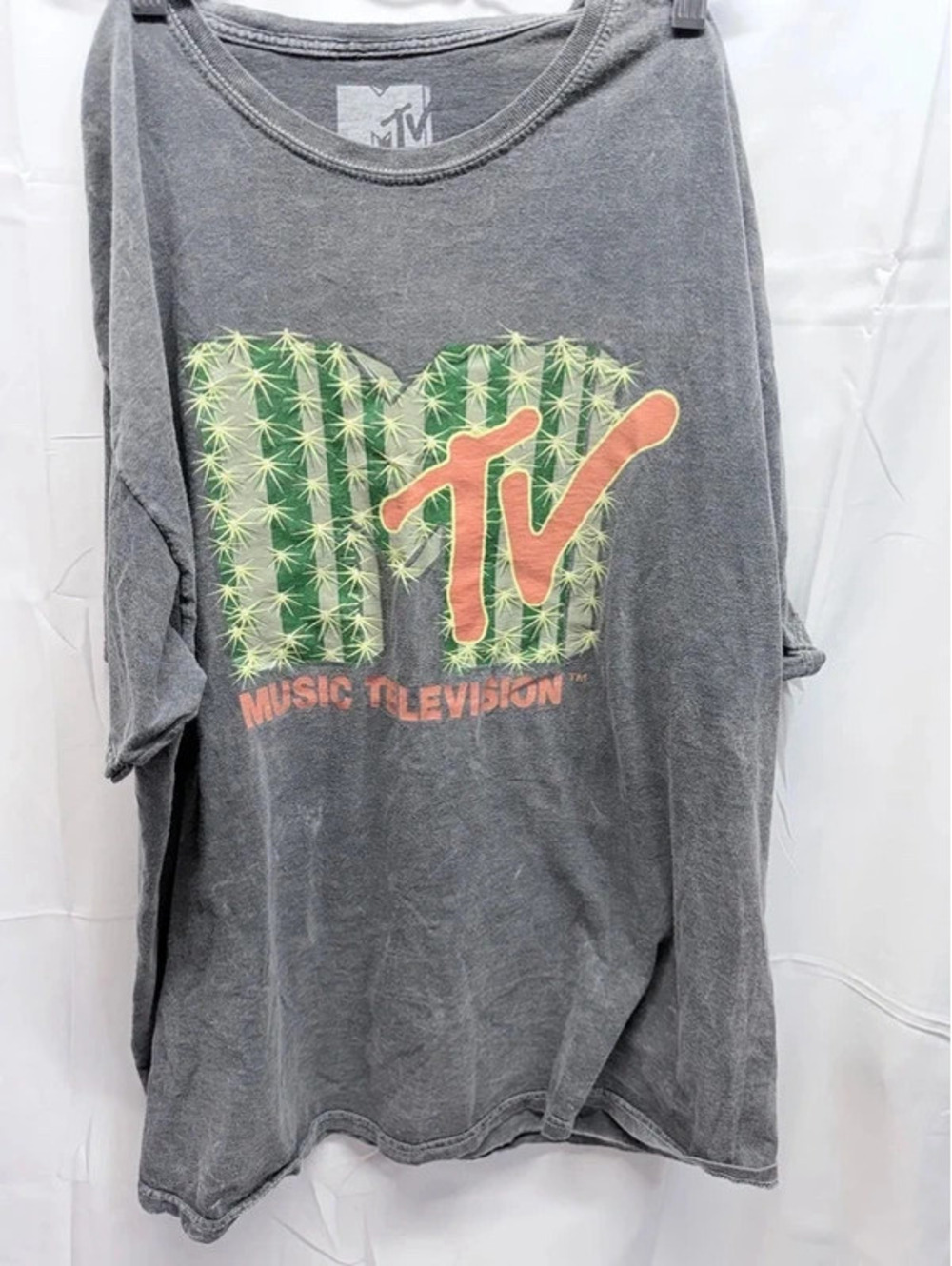 MTV T-shirt